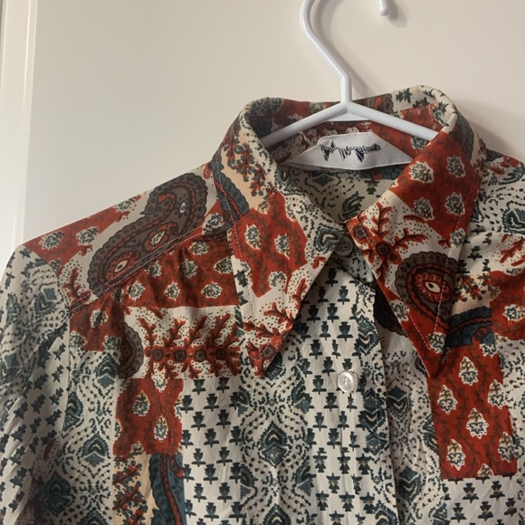 LADY MANHATTAN SIZE S Long-sleeve Sheer Patterned Button-up Top - Picture 3 of 16